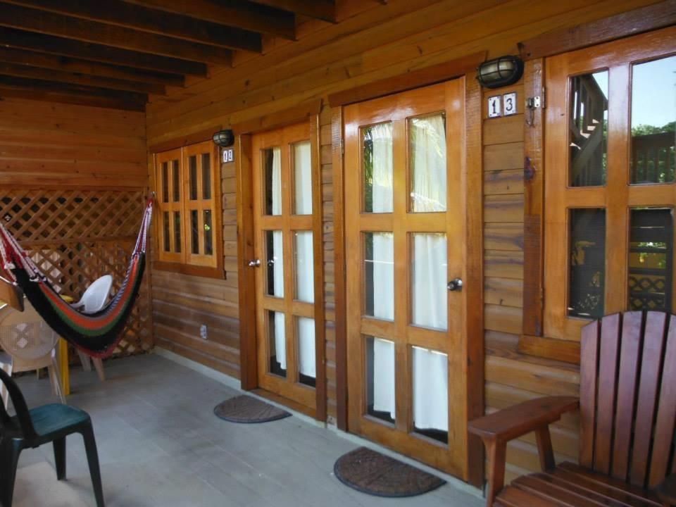 Sea Breeze Inn Уест Енд Екстериор снимка