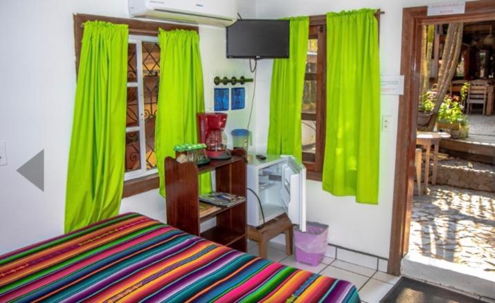 Sea Breeze Inn Уест Енд Екстериор снимка