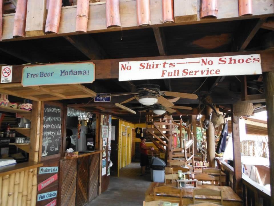 Sea Breeze Inn Уест Енд Екстериор снимка